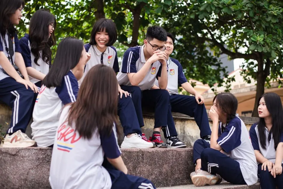 ảnh nhóm bạn vui vẻ